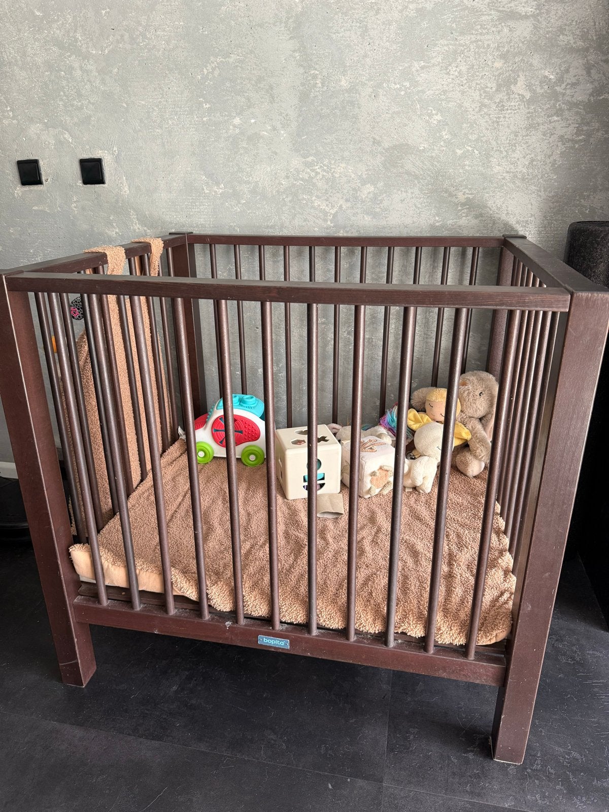 Stevige houten box van Bopita, Kinderen en Baby's, Ophalen of Verzenden, Gebruikt, Vierkant