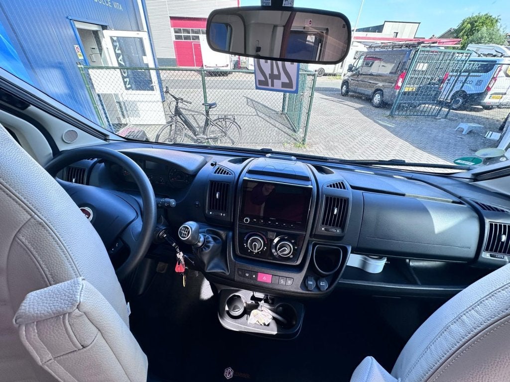 Laika Kosmo Emblema 509 E Enkele bedden, Omvormer, Caravans en Kamperen, Campers, Ringverwarming, Fiat, Bedrijf, Airbags