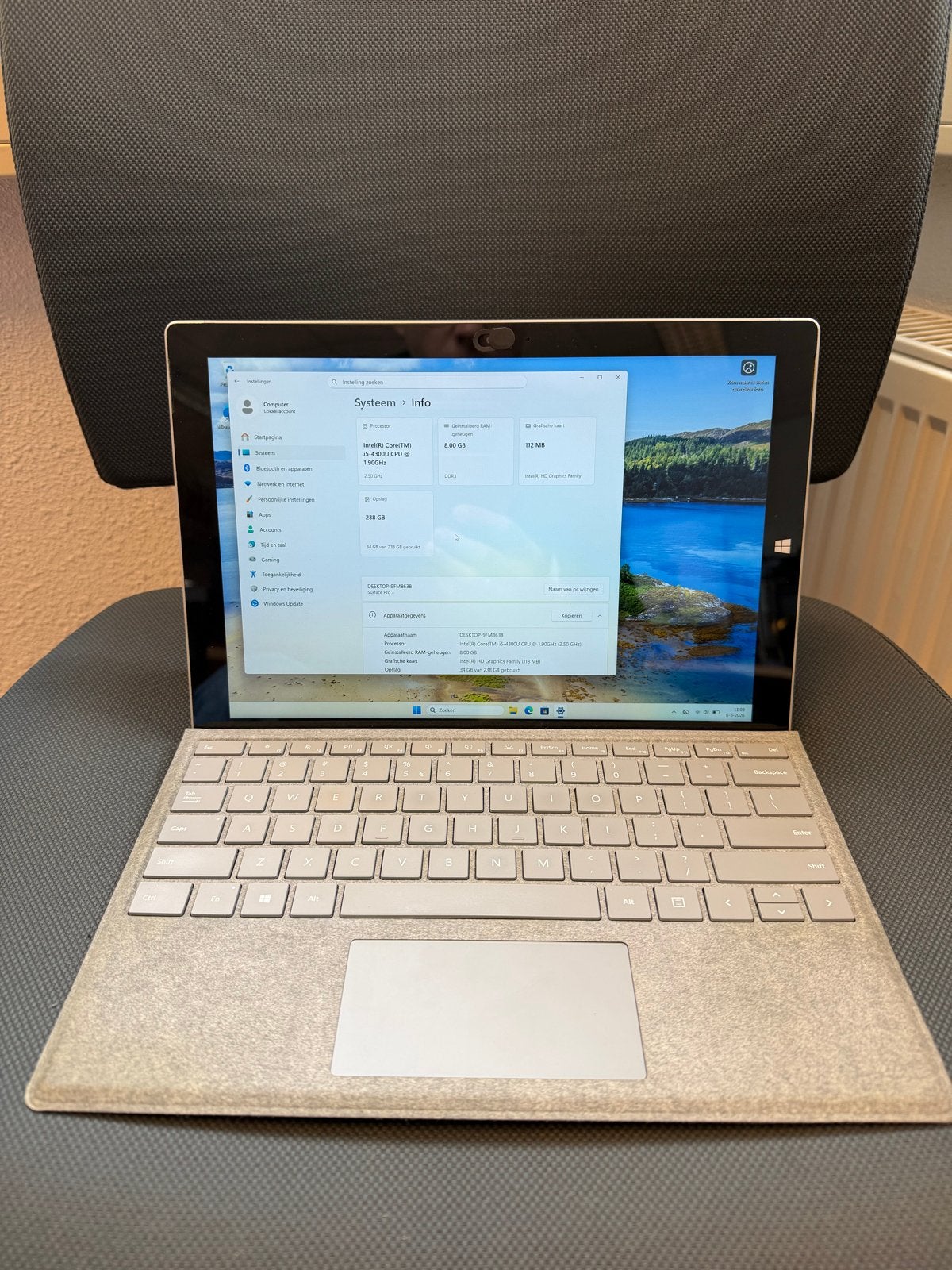 Microsoft Surface Pro 3 - i5, 8GB RAM, 256GB SSD