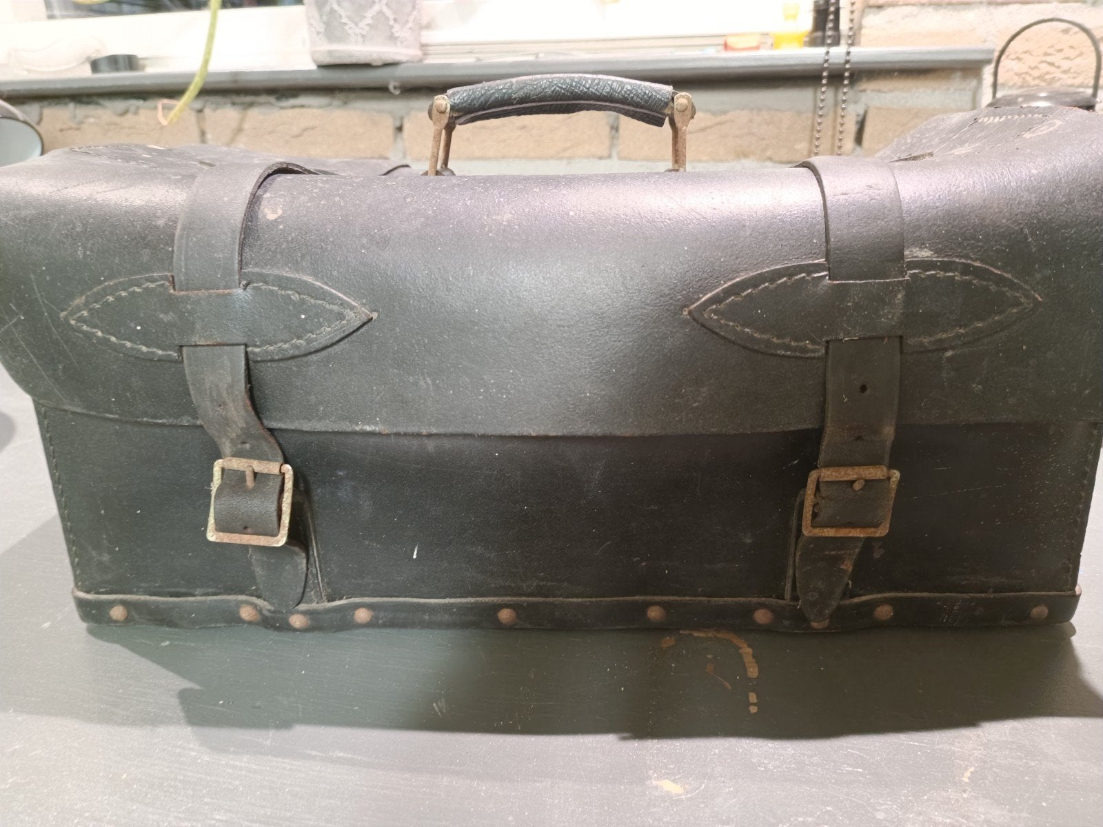 Prachtige vintage leren koffer. Oud, authentiek & decoratie, Huis en Inrichting, Ophalen, Gebruikt, Overige materialen, Minder dan 50 cm
