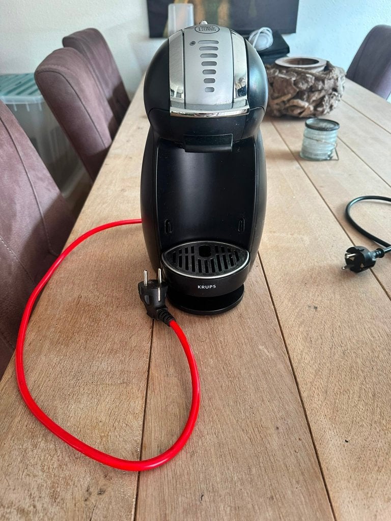 Nescafe Dolce Gusto, Witgoed en Apparatuur, Ophalen, Koffiepads en cups, Koffiemachine, Zo goed als nieuw