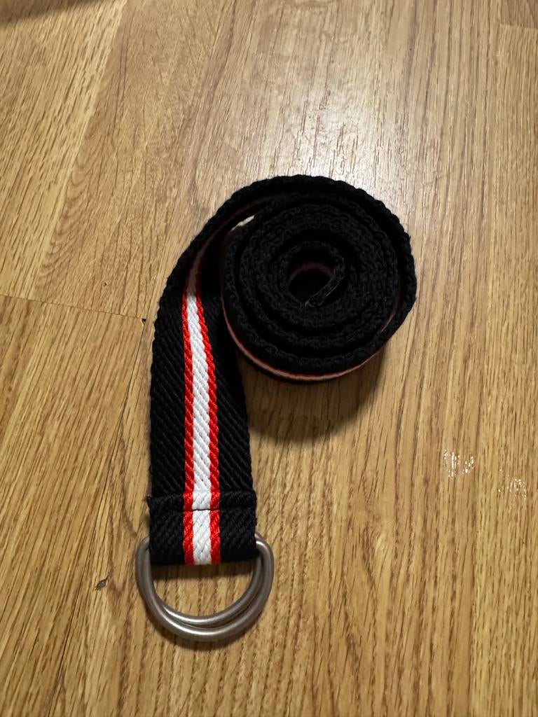 Zwarte stoffen riem met rode en witte strepen, Zwart, Heupriem, Ophalen of Verzenden, Zo goed als nieuw