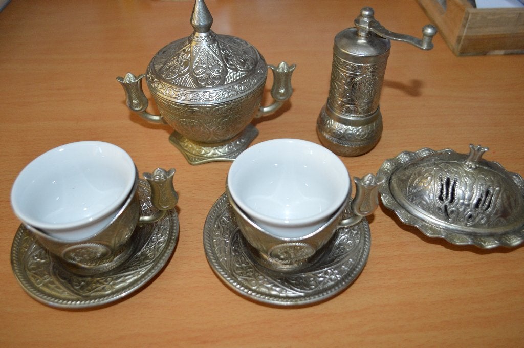 mooi Turkse koffie set + peper/zout molen  5 stuks totaal., Nieuw, Ophalen of Verzenden, Overige stijlen, Metaal