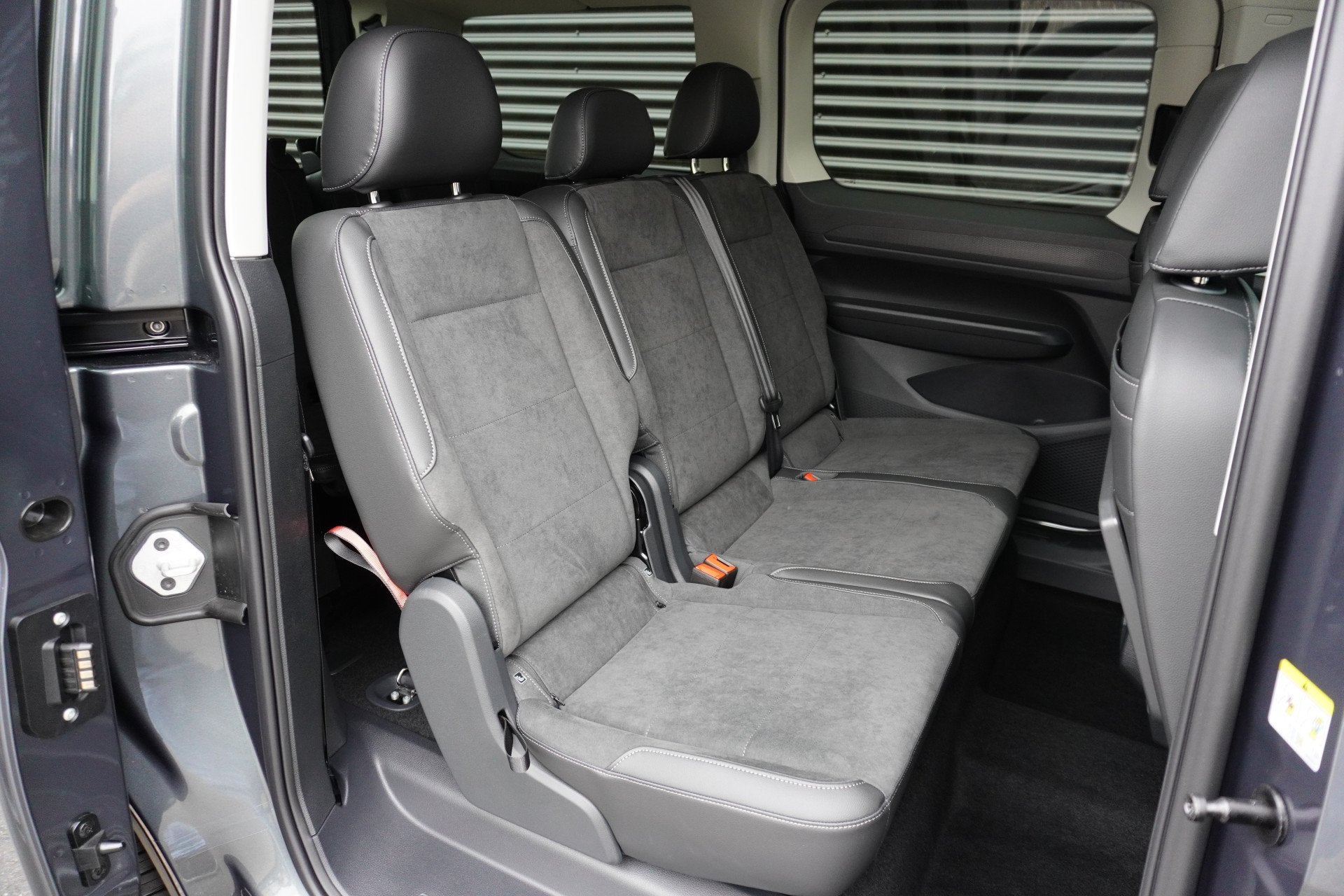 Volkswagen Caddy Maxi L2 150pk Plug-in Hybride Style Automaa, Auto's, Euro 6, 150 pk, Parkeersensor, 7 stoelen