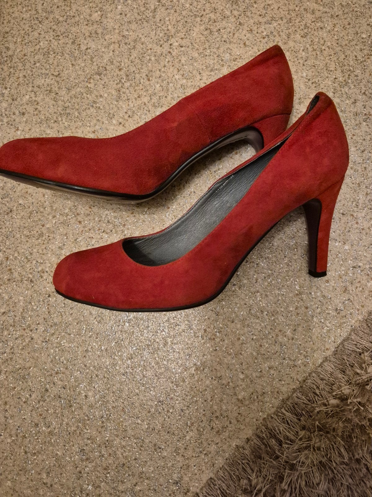 DILAURO Rode Suède Pumps - Maat 39, Ophalen of Verzenden, Gedragen, Rood