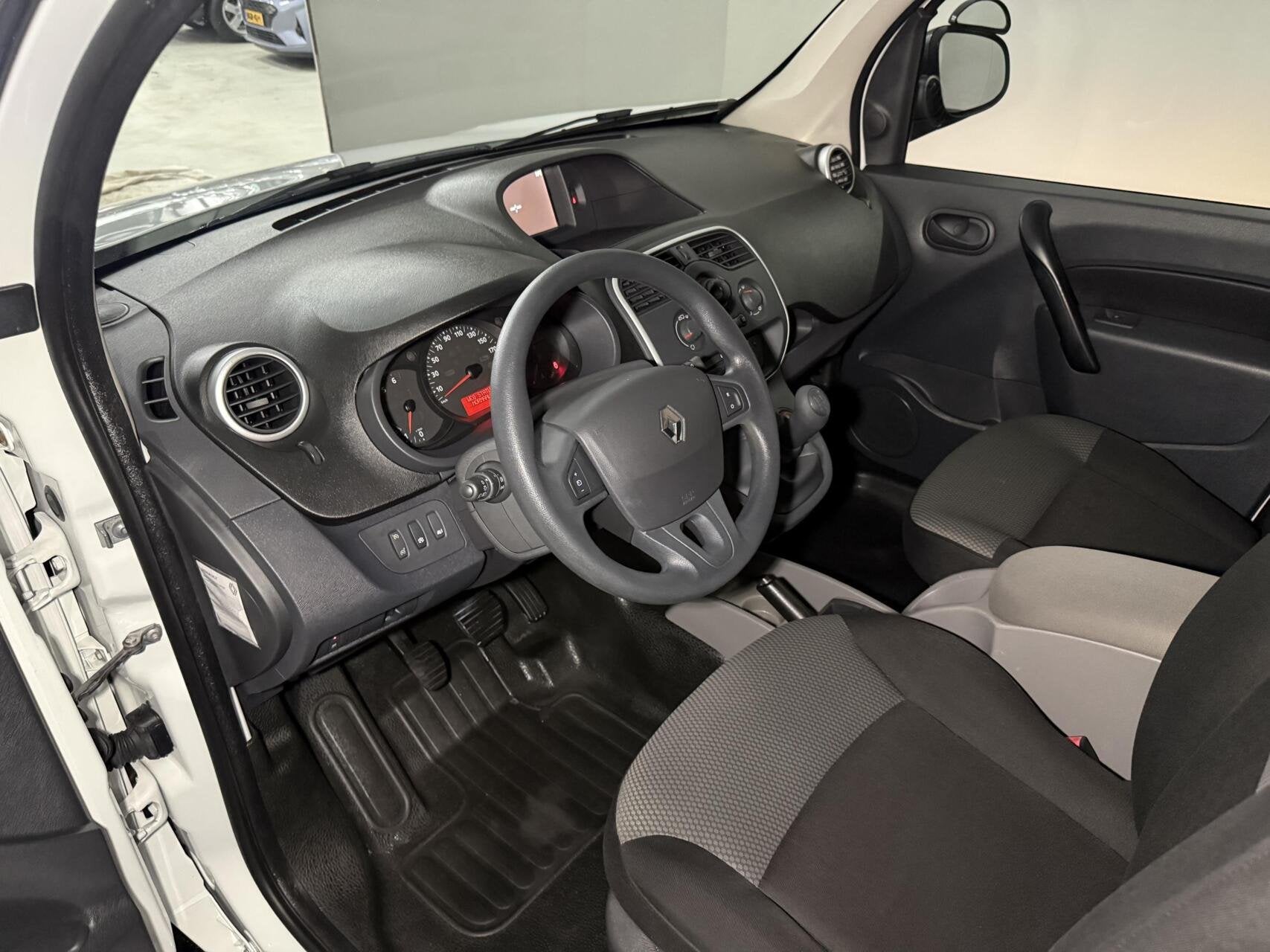 Renault Kangoo bestel 1.5 dCi l AIRCO l R-LINK l NAVI l CRUI, Voorwielaandrijving, Stof, Gebruikt, 4 cilinders