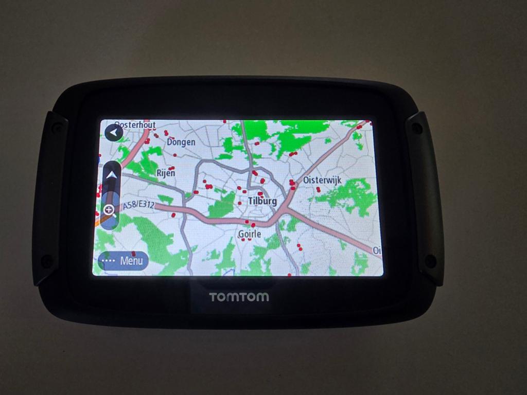 TomTom Rider 550 Motornavigatie met houder en hoes, Ophalen of Verzenden, Zo goed als nieuw