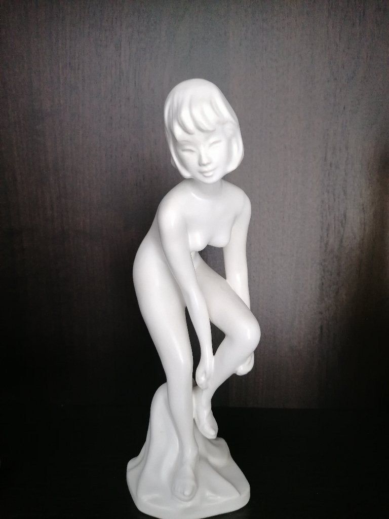 fifties porseleinen beeld van een vrouw izgst Goebel, Ophalen of Verzenden