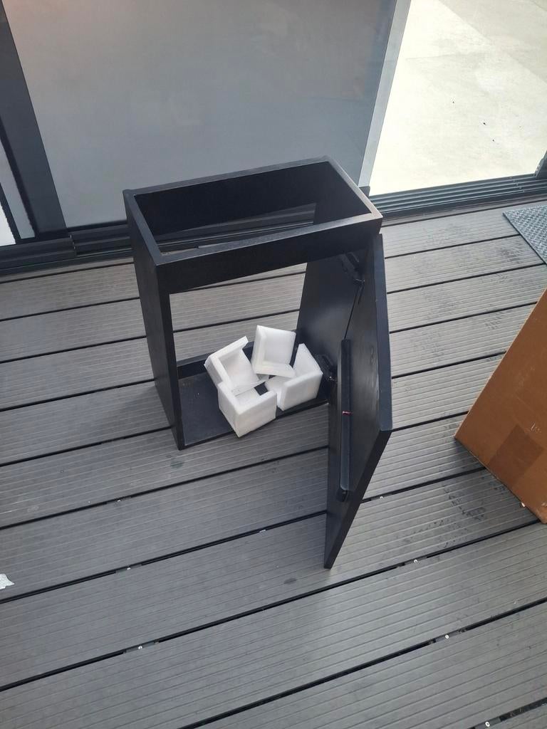 Zwart fontein meubel, Huis en Inrichting, Minder dan 50 cm, Nieuw, Ophalen of Verzenden, Minder dan 100 cm