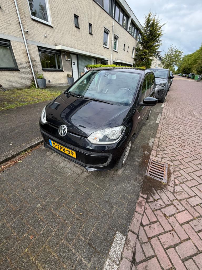 Volkswagen up! 1.0 44KW/60PK 5-DRS 2014 Zwart, Voorwielaandrijving, Euro 5, Stof, 840 kg