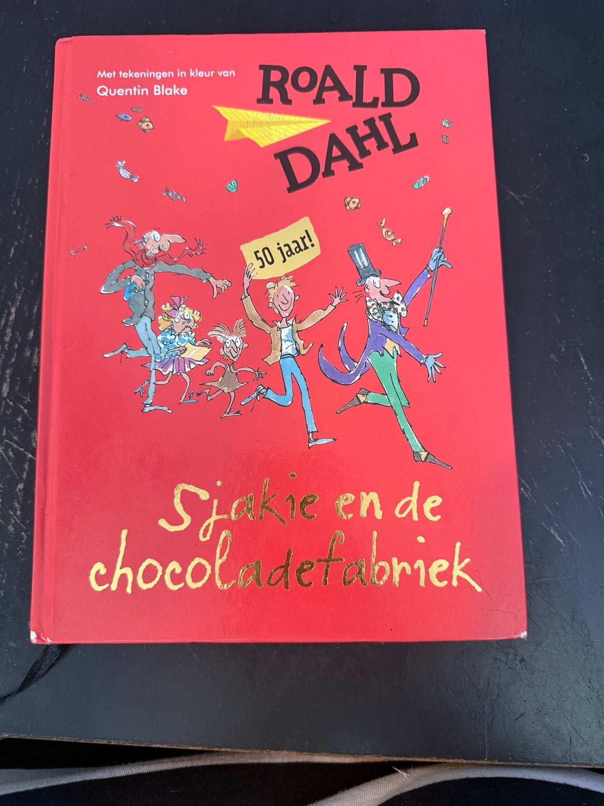 Sjakie en de chocoladefabriek - Roald Dahl (50 jaar!), Ophalen of Verzenden, Gelezen, Fictie algemeen