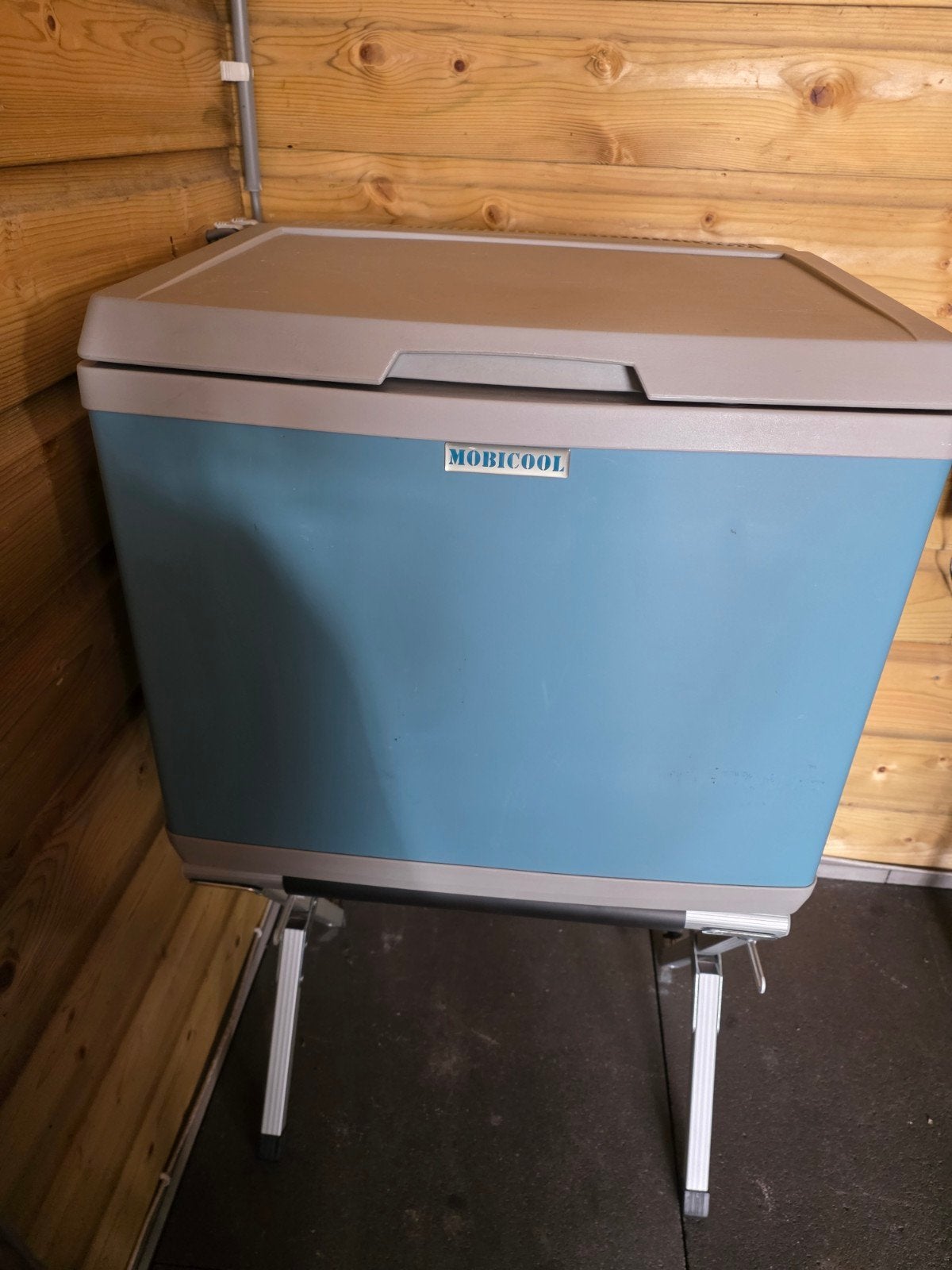 Te koop mobicool koelbox, Caravans en Kamperen, Koelboxen, Ophalen of Verzenden, Elektrisch