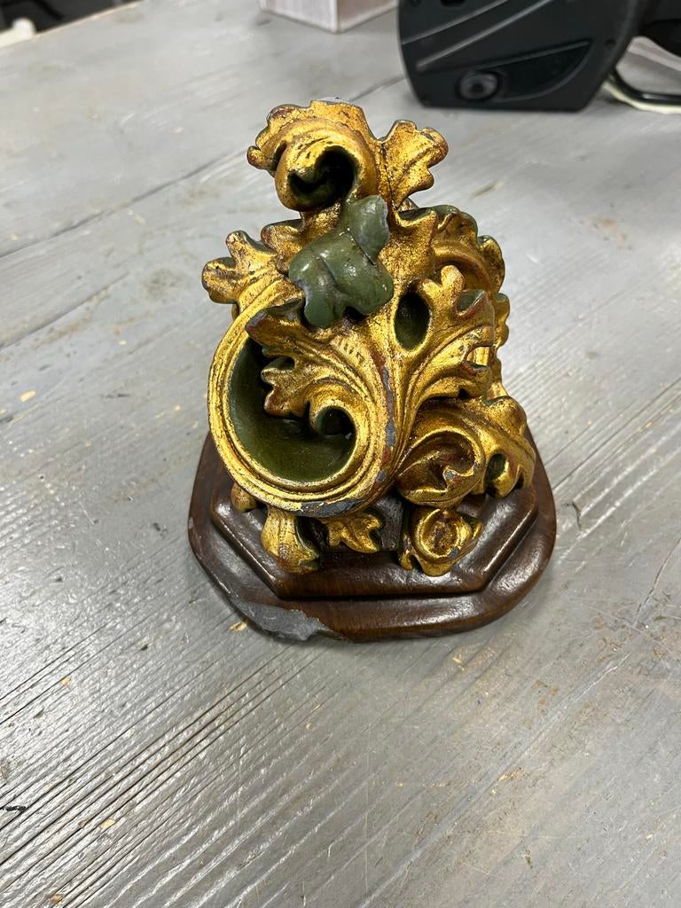 Beschadigd ornament Gebr. v. Paridon nr. 56, Ophalen