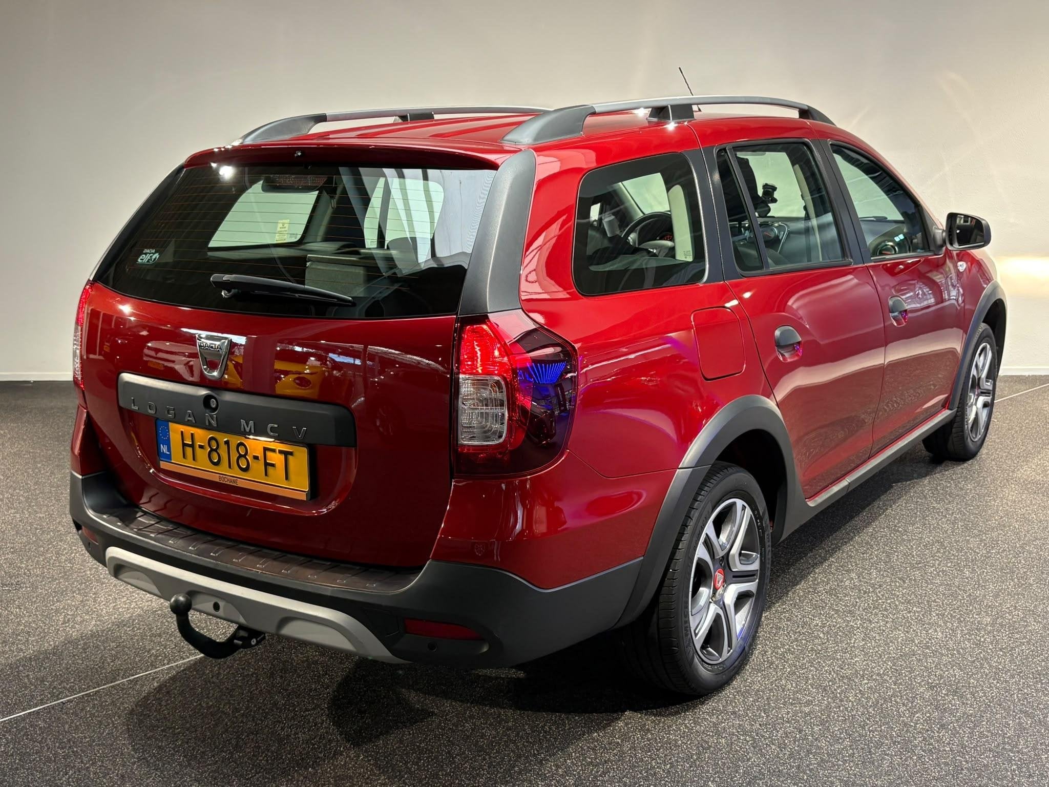 Dacia Logan MCV 0.9 TCe Tech Road | Camera | Trekhaak | Airc, Auto's, 898 cc, Stof, Gebruikt, Met garantie (alle)