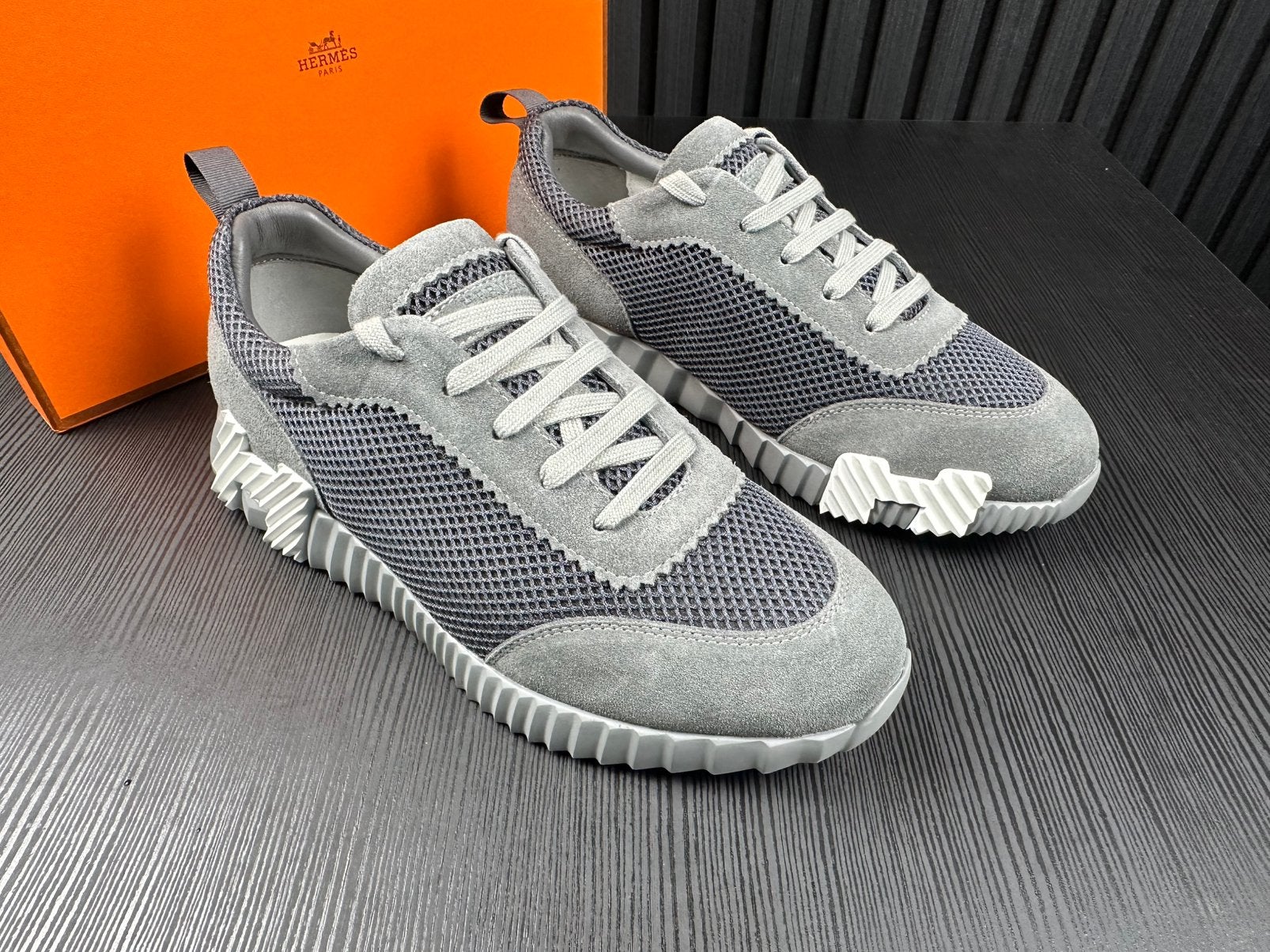 Hermes Bouncing schoenen - Grijs - Maat 39 t/m 46, Kleding | Heren, Ophalen of Verzenden, Overige kleuren, Sneakers of Gympen