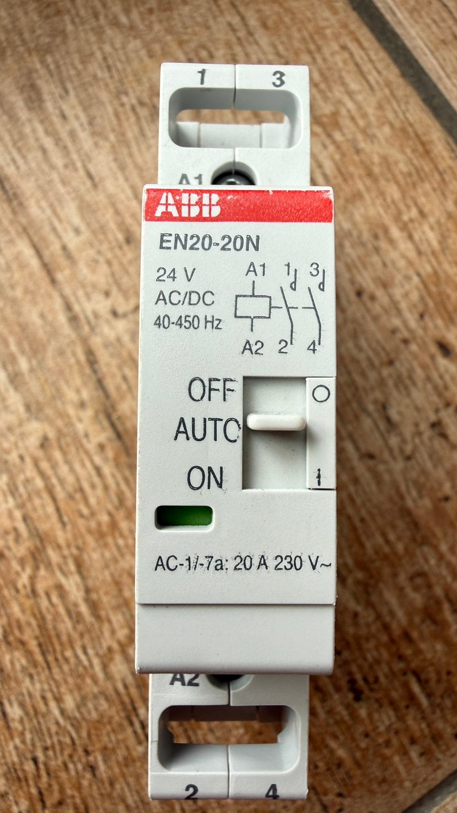 ABB RELAIS EN20N  spoelspanning 24V, Ophalen of Verzenden, Zo goed als nieuw, Overige typen