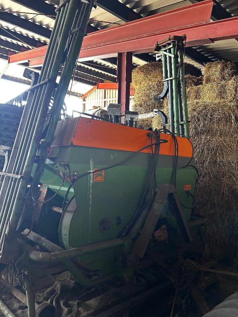 Amazone pneumaat kunstmeststrooier, Ophalen, Akkerbouw, Gewasbescherming en Bemesting