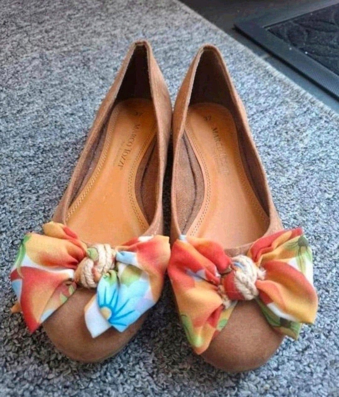 Comfortabele ballerina's met bloemenstrik - Maat 37, Kleding | Dames, Beige, Marco Tozzi, Gedragen, Ballerina's