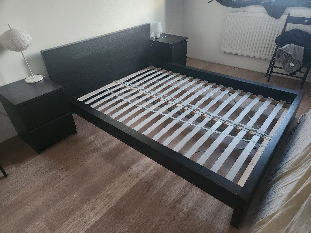 IKEA MALM Bed + bed base + bedside tables Black, Huis en Inrichting, Ophalen, Gebruikt, Zwart, Tweepersoons