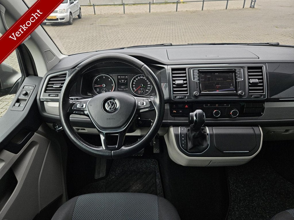 Volkswagen Transporter 2.0 TDI L2H1 DC Automaat Navi 150pk, Auto's, Bestelauto's, Automaat, Gebruikt, Euro 6, 4 cilinders