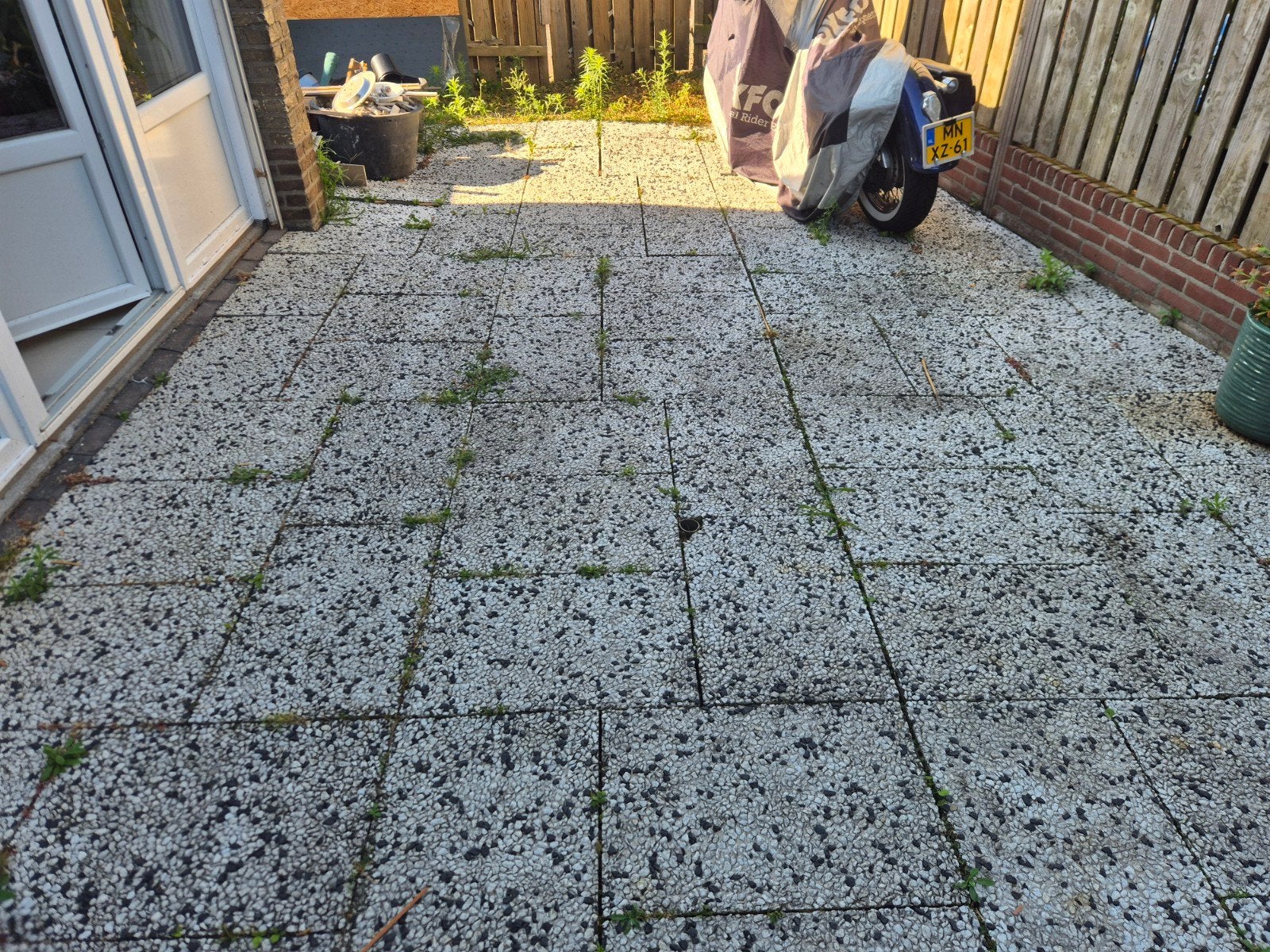 GRATIS | Tuintegels gratis ophalen | ik help mee eruithalen, Ophalen, Gebruikt, 10 m² of meer, Beton