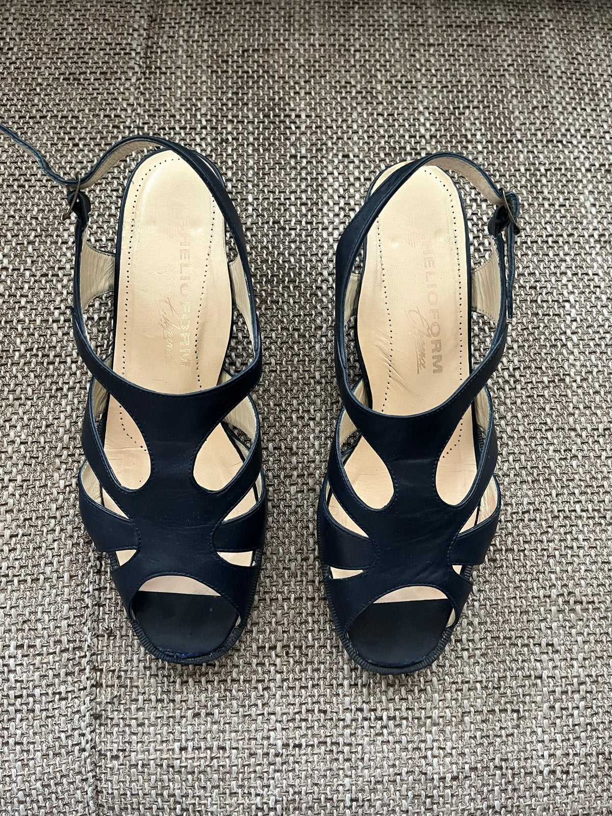 Helioform leren donkerblauw Sandalen - Maat 40, Kleding | Dames, Blauw, Zo goed als nieuw, Sandalen of Muiltjes, Ophalen of Verzenden