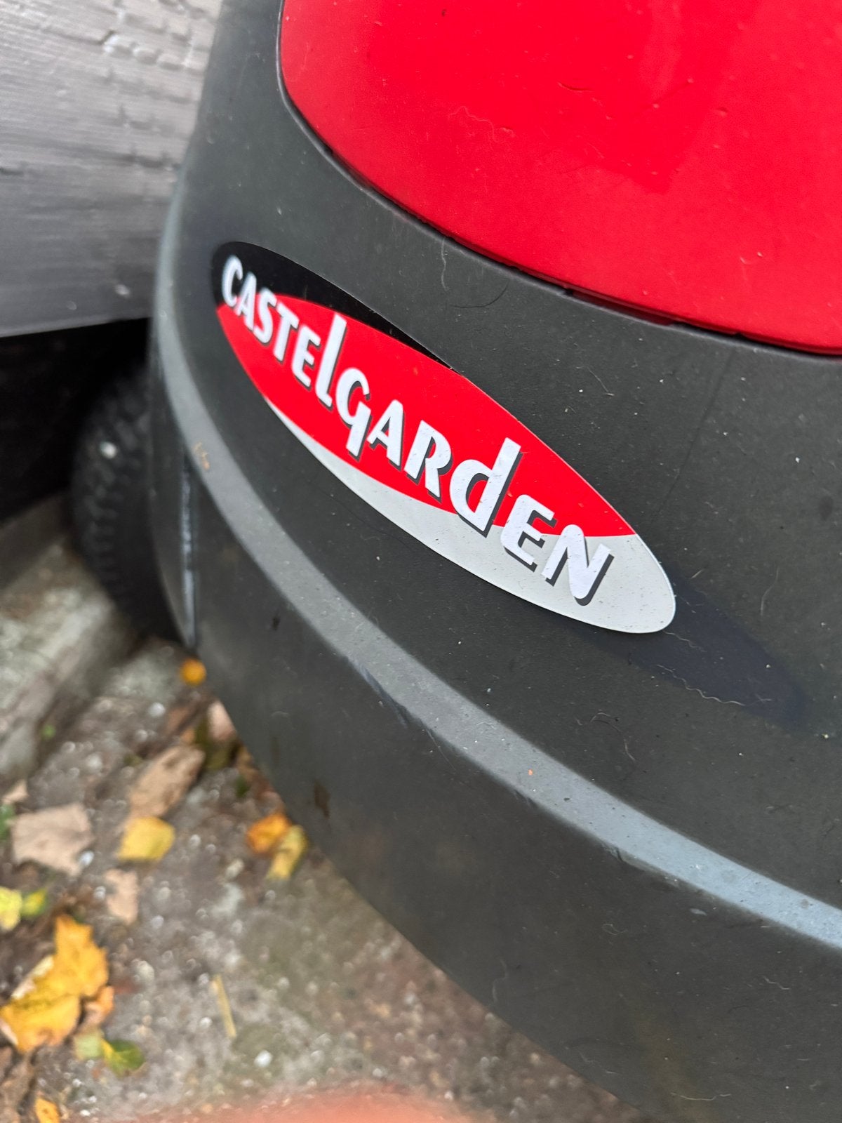 Goed onderhouden Castelgarden zitmaaier, Tuin en Terras, Grasmaaiers, Ophalen, Gebruikt, Elektrische starter, Benzine-grasmaaier