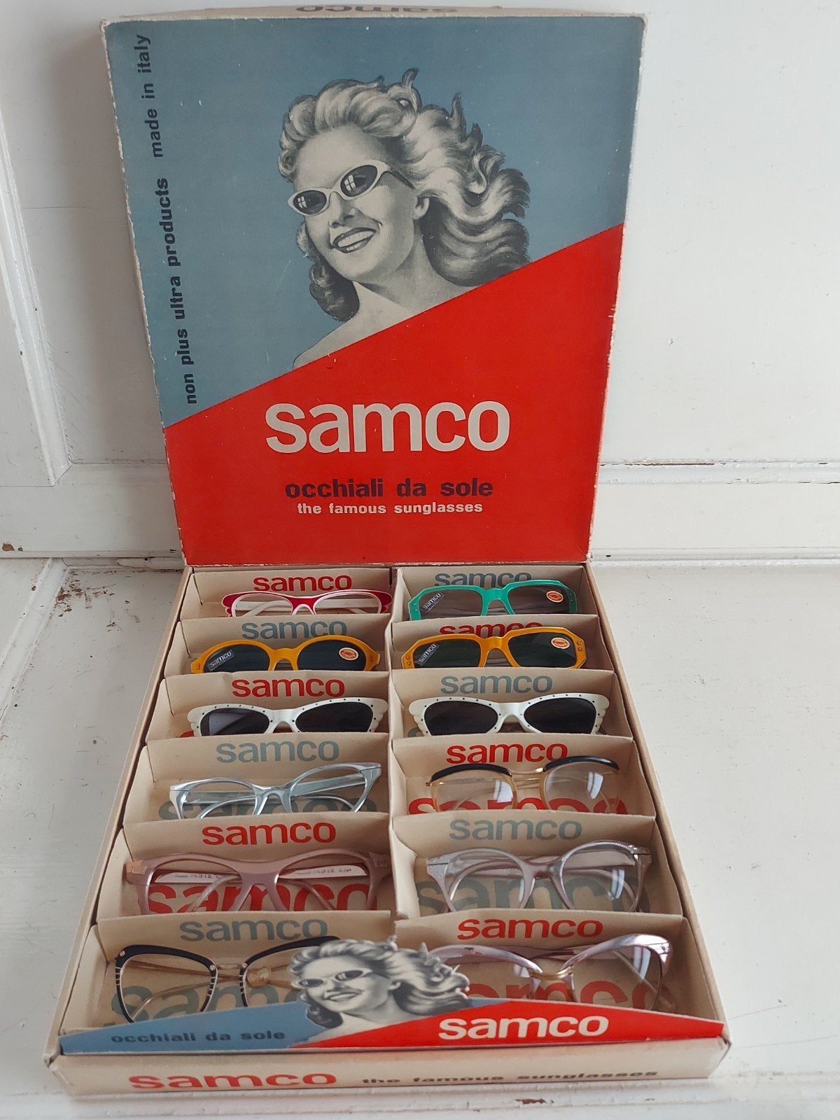 Display doos met 12 originele vintage brillen Samco, Ophalen of Verzenden, Gebruikt, Overige typen
