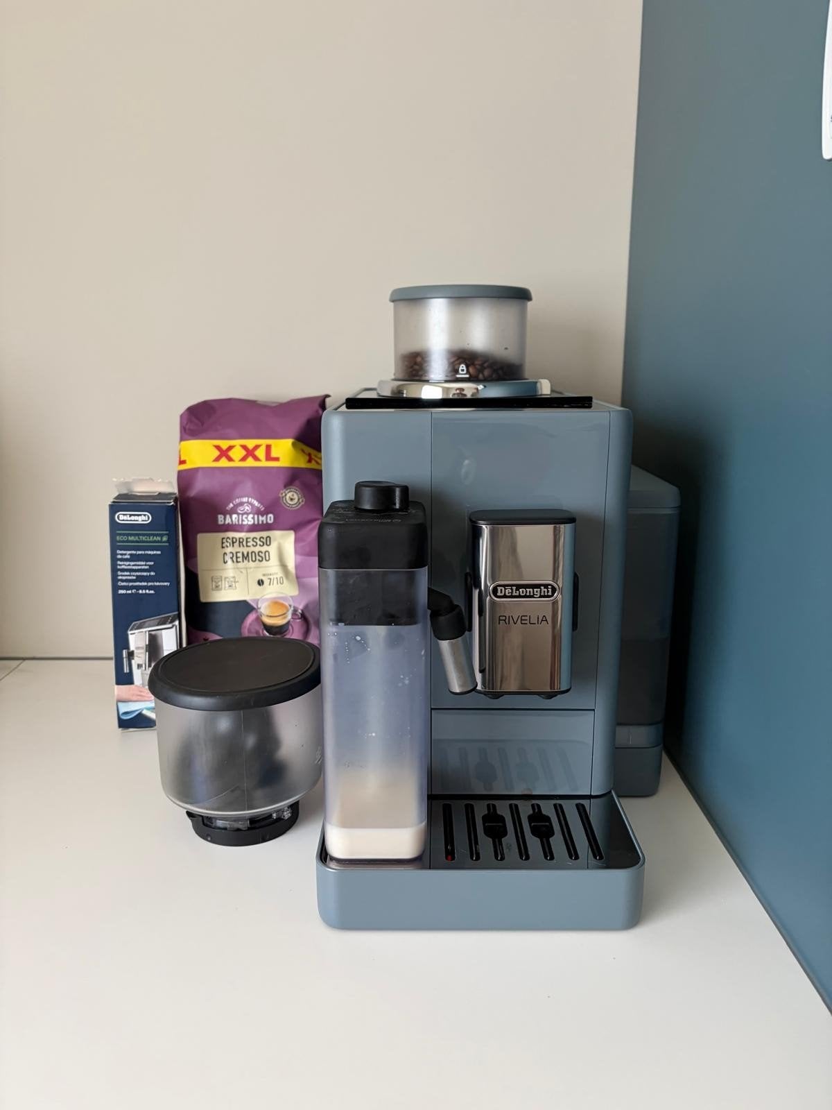 Delonghi Rivelia volautomaat koffiezetter + extra's