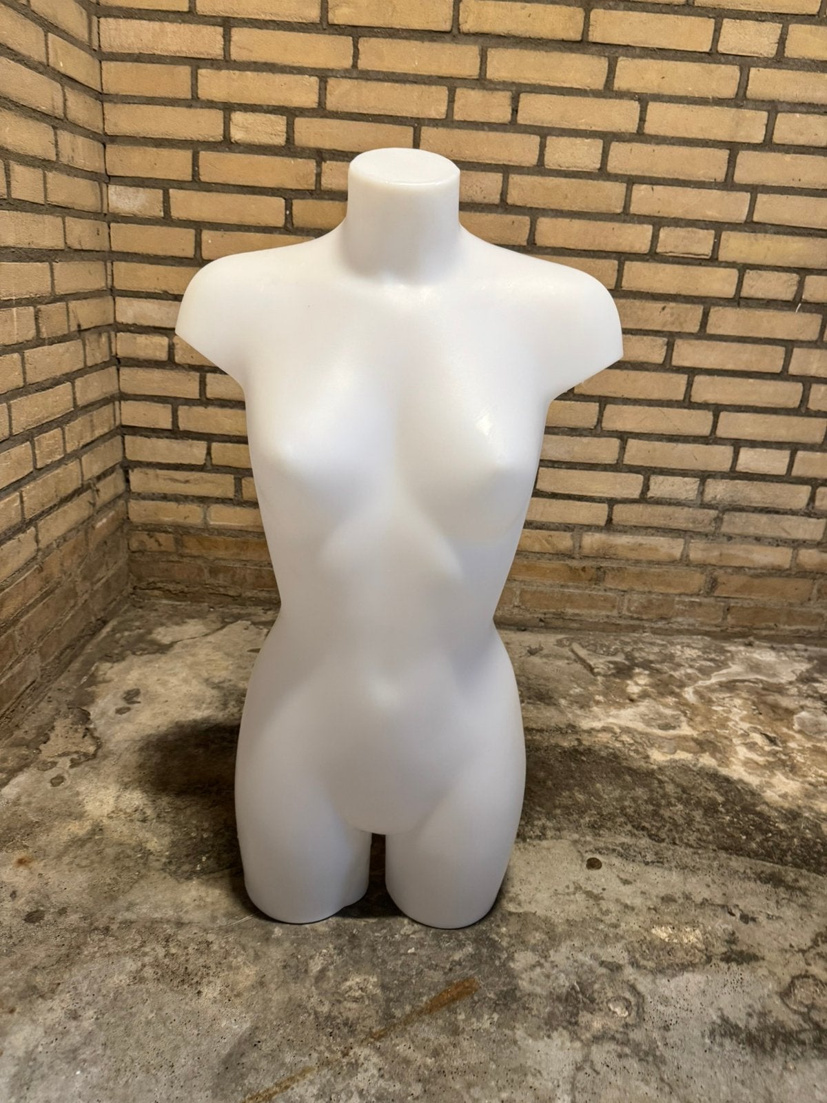 Man en vrouw torso, Ophalen