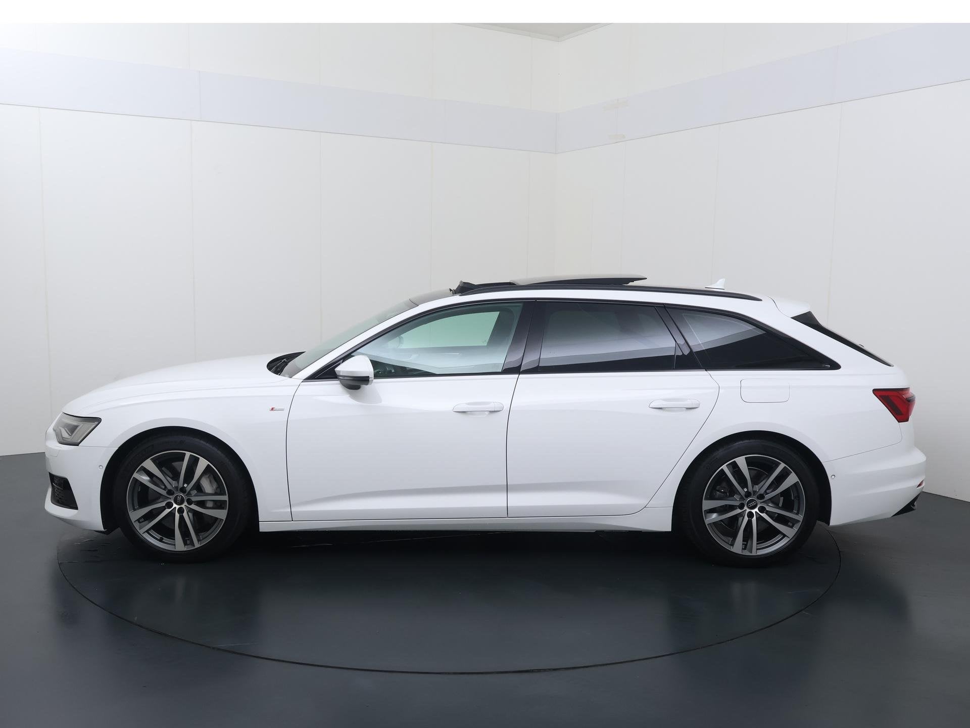 Audi A6 Avant 50 TFSI e quattro S edition | 299 PK | SoH 100, Auto's, Gebruikt, 4 cilinders, Wit, Plug-in hybride