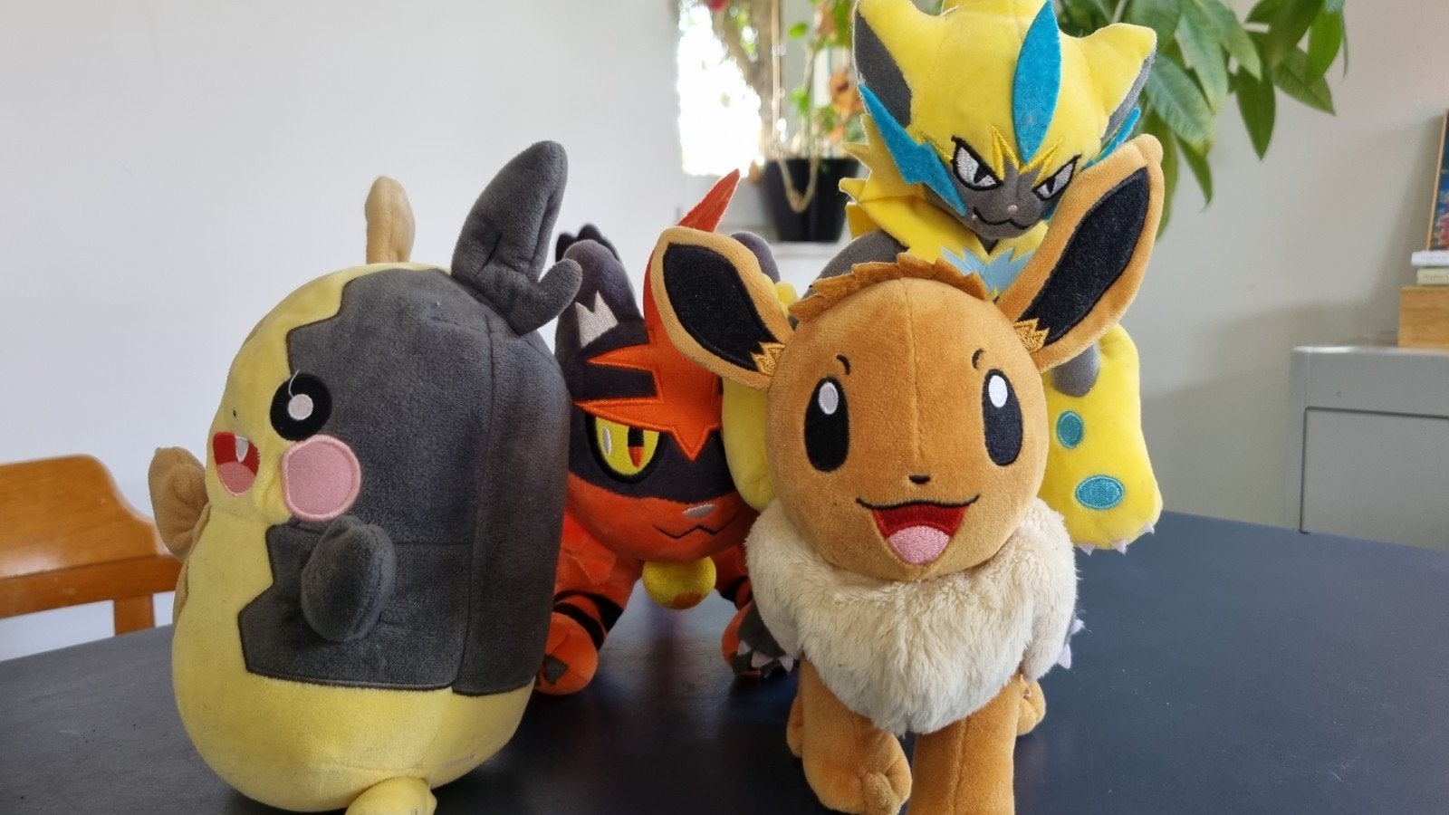 4 Pokémon knuffels - Eevee, Zeraora, Incineroar, Morpeko, Kinderen en Baby's, Speelgoed | Knuffels en Pluche, Gebruikt, Overige typen