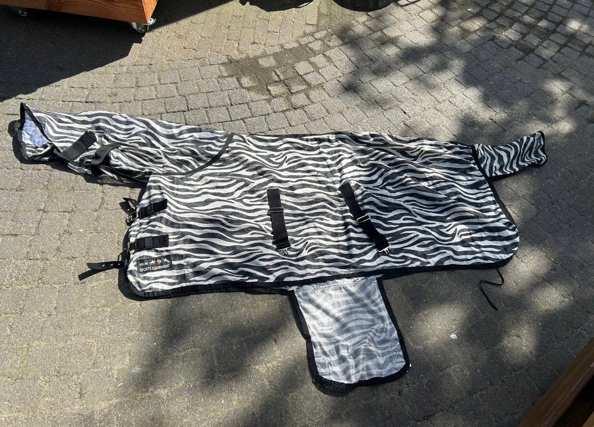 Zebra vliegendeken HKM maat 155 / c pony, Dieren en Toebehoren, Paarden en Pony's | Dekens en Dekjes, Ophalen of Verzenden, Gebruikt