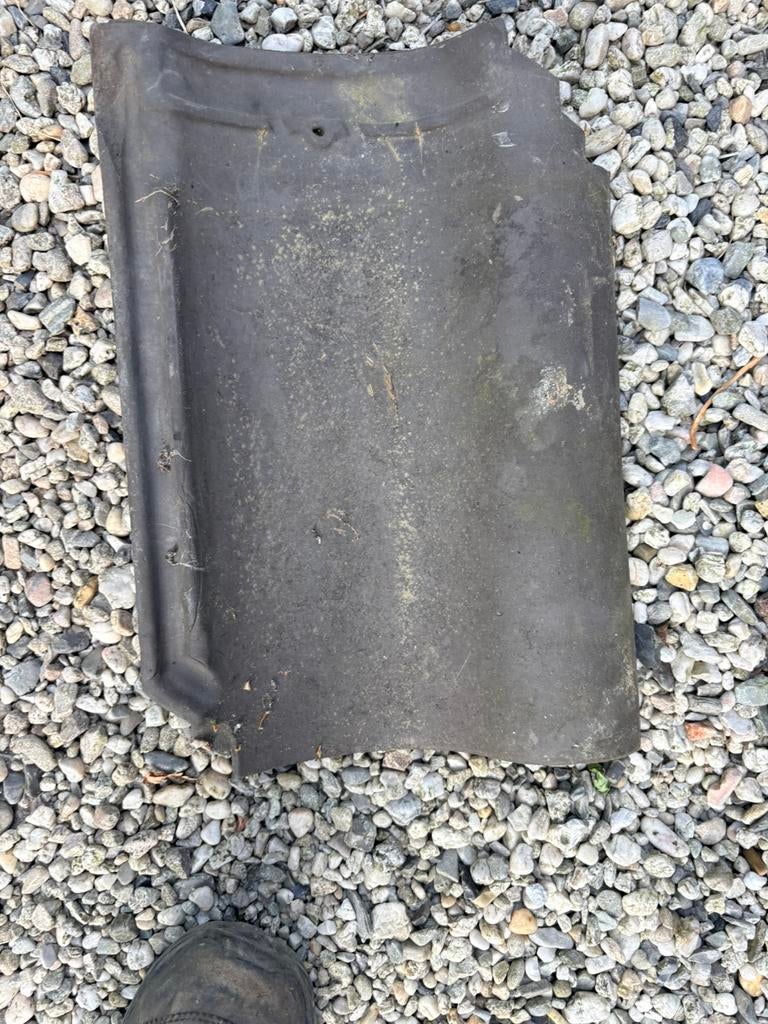 Ca 30 sneldekpannen antraciet, Doe-het-zelf en Verbouw, Dakpannen en Dakbedekking, Ophalen, Steen of Klei, Zo goed als nieuw, 15 m² of meer