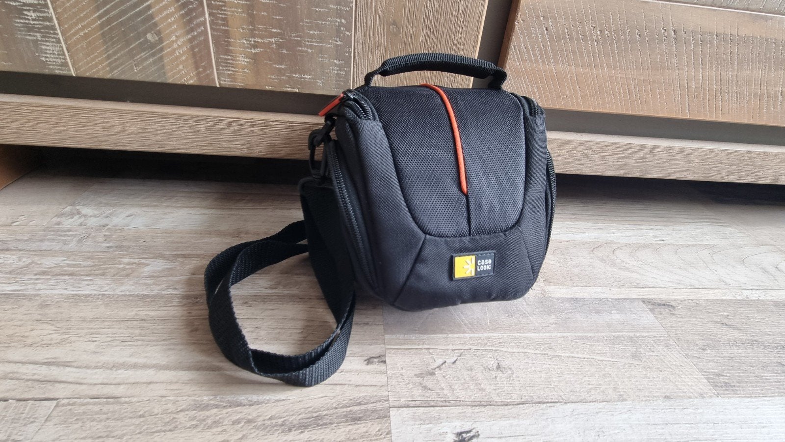 Case Logic Cameratas - Zwart - Panasonic Lumix, Verstelbare indeling, Ophalen of Verzenden, Zo goed als nieuw, Zwart