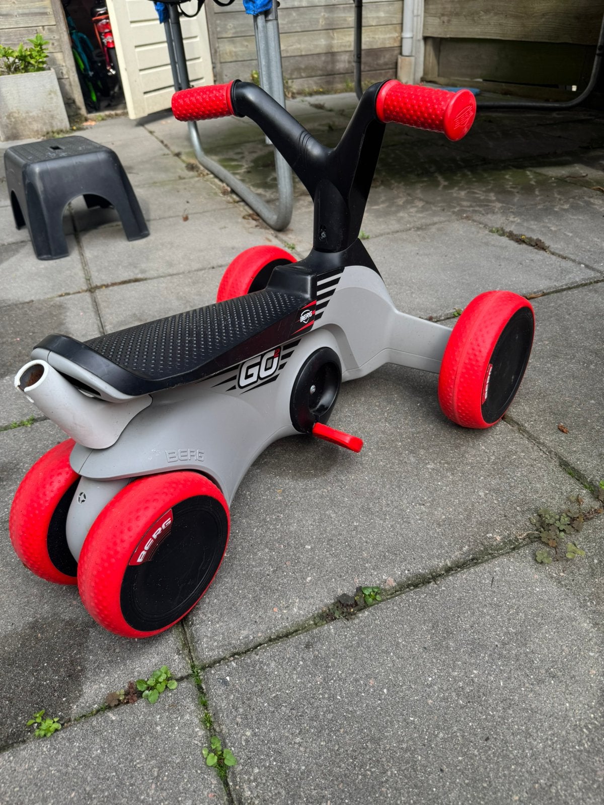 Zeer nieuwe stata Berg go 2 loopauto incl duwstang, Ophalen of Verzenden, Zo goed als nieuw, Berg