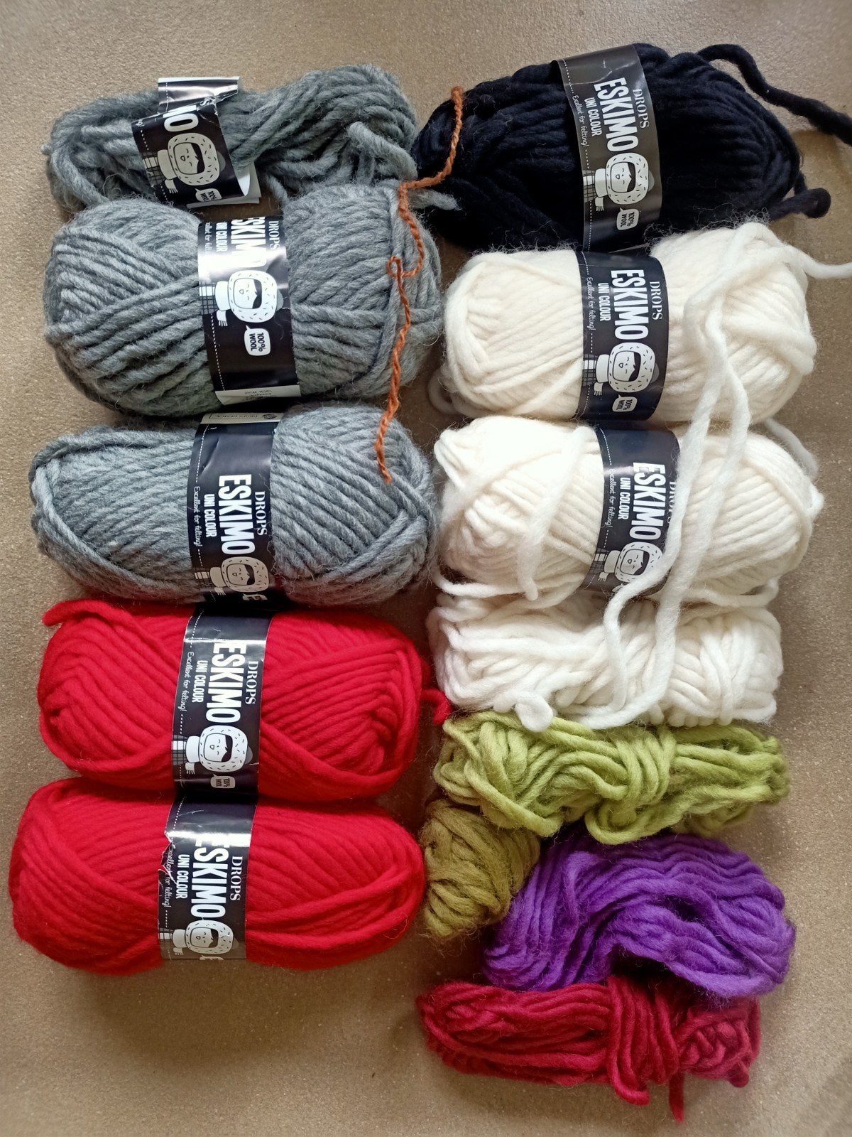 Wol, serie Eskimo, merk Drops, 320 gram, Ophalen, Breien, Wol of Garen