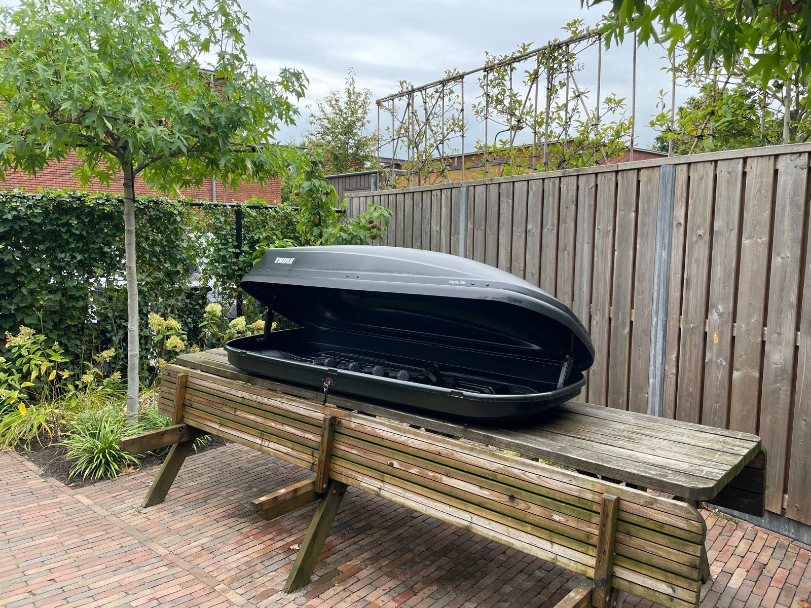 Thule Pacific 780 dakkoffer met 4 Thule weekendtassen, Auto diversen, Dakkoffers, Ophalen, Gebruikt
