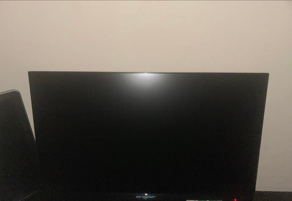 Gaming PC Setup: Monitor, Toetsenbord, Desktop, Computers en Software, Monitoren, 3 tot 5 ms, 101 t/m 150 Hz, Full HD, Ingebouwde speakers