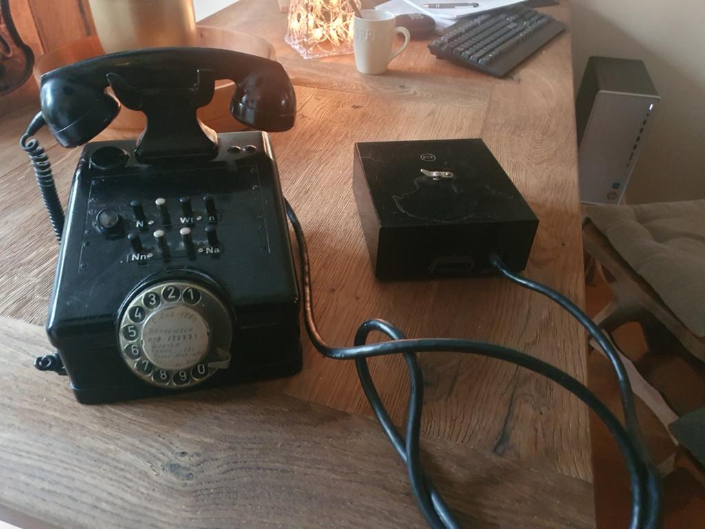 Vintage Zwarte Telefoon met Draaischijf - Retro Design, Ophalen of Verzenden