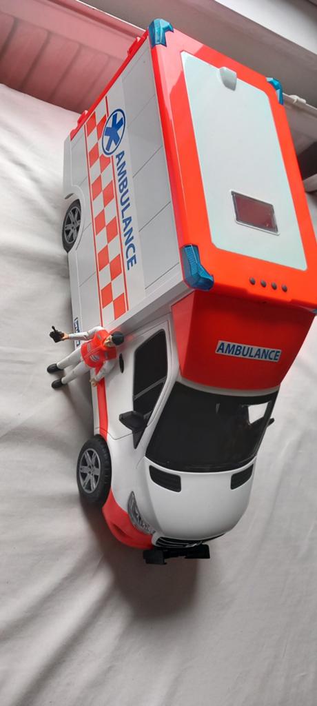 Bruder ambulance met licht en geluid, Ophalen, Gebruikt