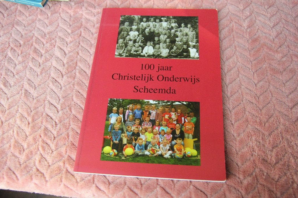 100 jaar christelijk onderwijs sheemda, Boeken, Geschiedenis | Stad en Regio, Ophalen of Verzenden, Gelezen