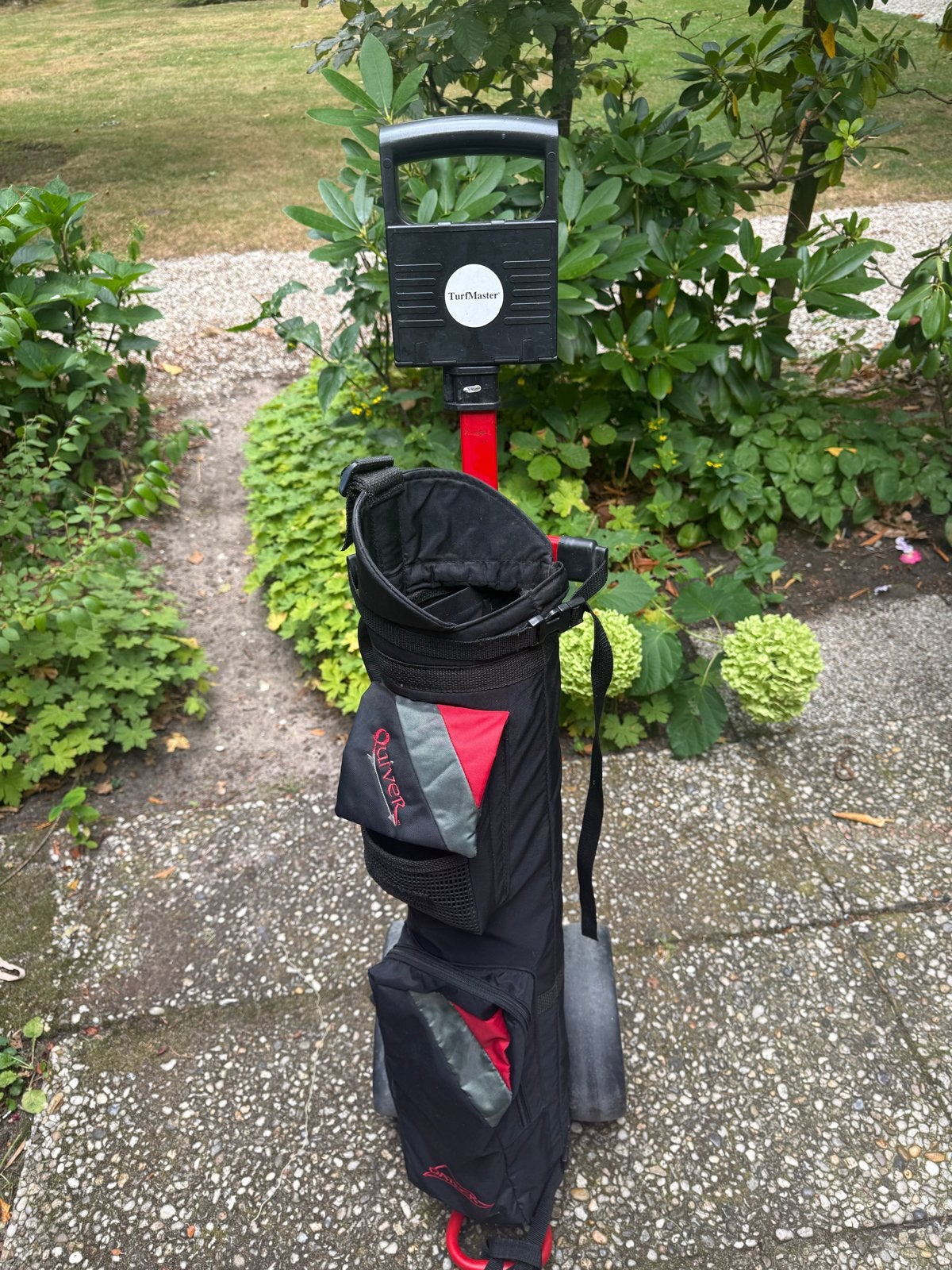 Golfkar met golftas voor kids - Rood/Zwart 35,00 euro, Sport en Fitness, Verzenden, Gebruikt, Golfkar, Overige merken
