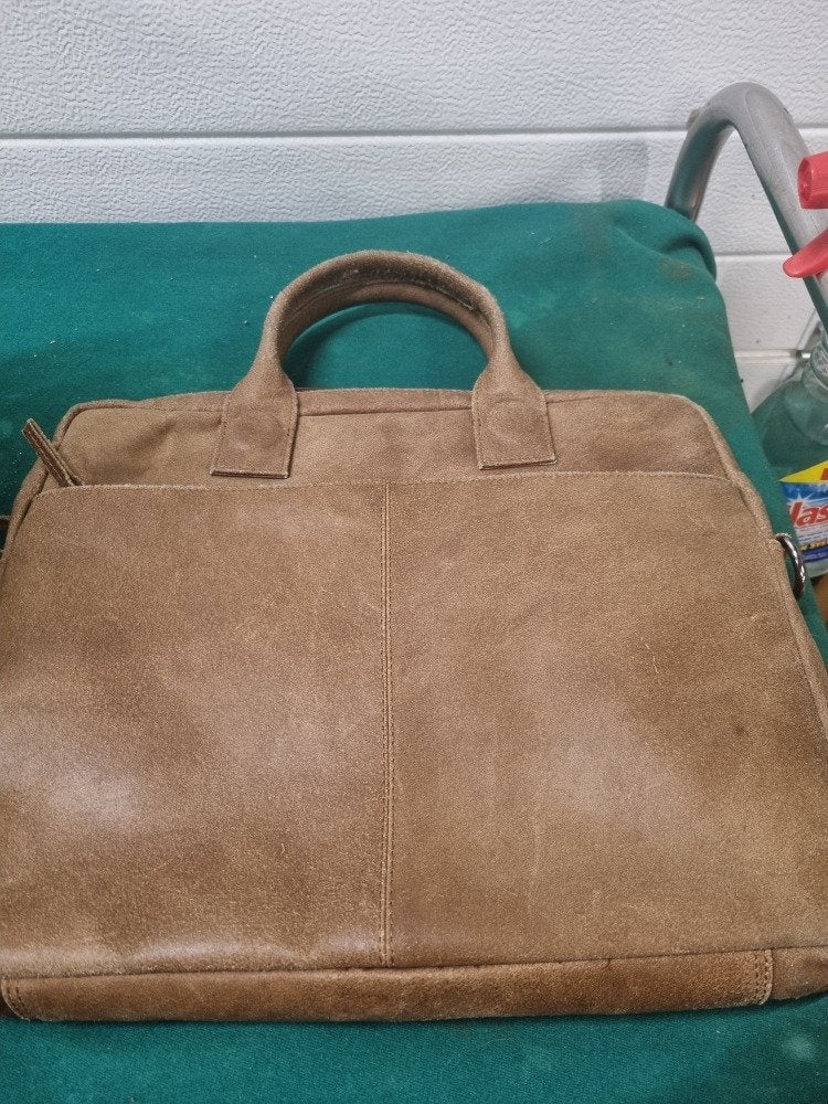 handtas dstrct bruin leer, Ophalen of Verzenden, 'T Olde Gre-j, Info@toldegrej.nl, Endepoelstraat 20f Didam
