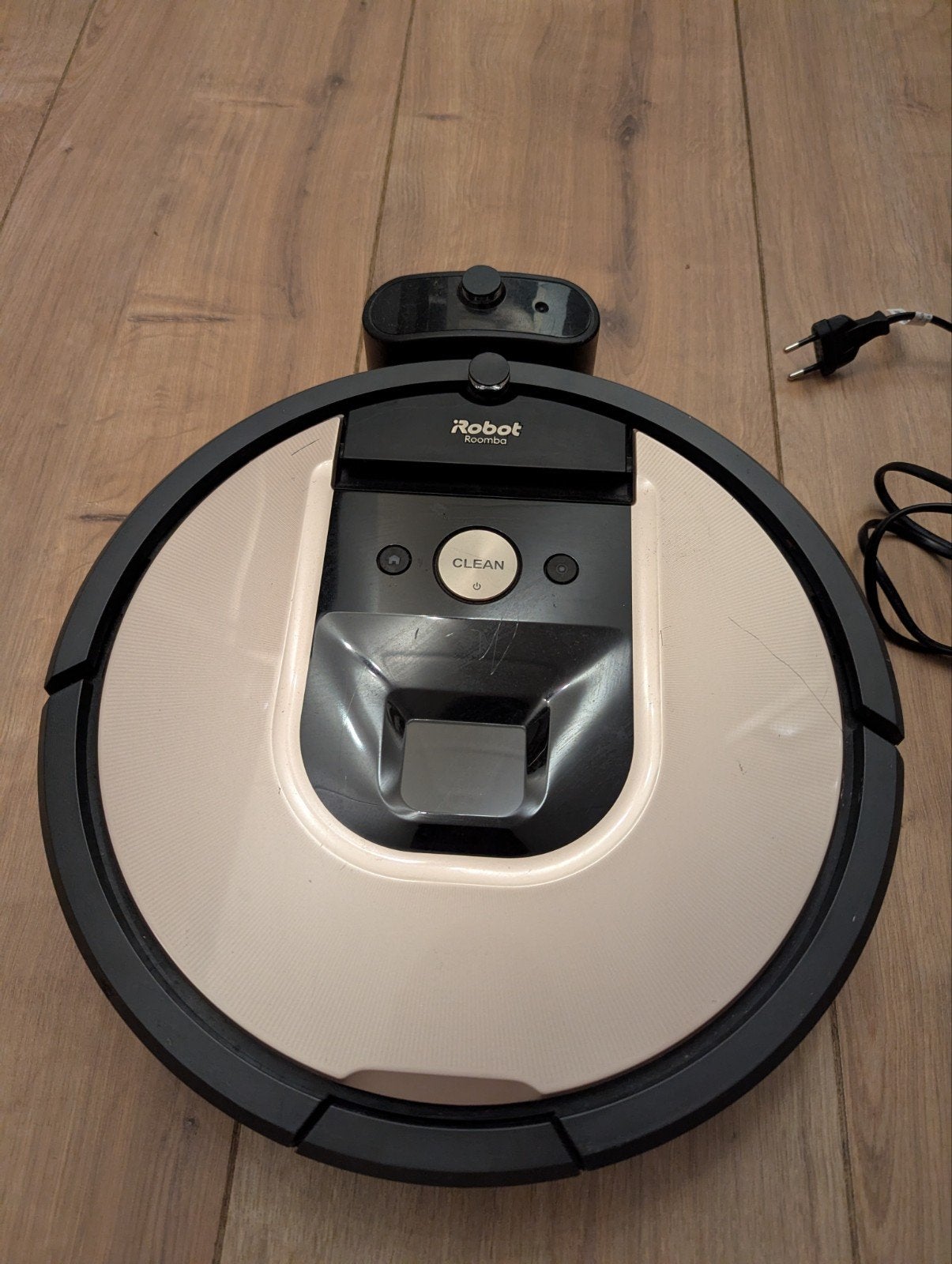 iRobot Roomba Robotstofzuiger met Oplaadstation, Ophalen, Gebruikt, IRobot, Robotstofzuiger