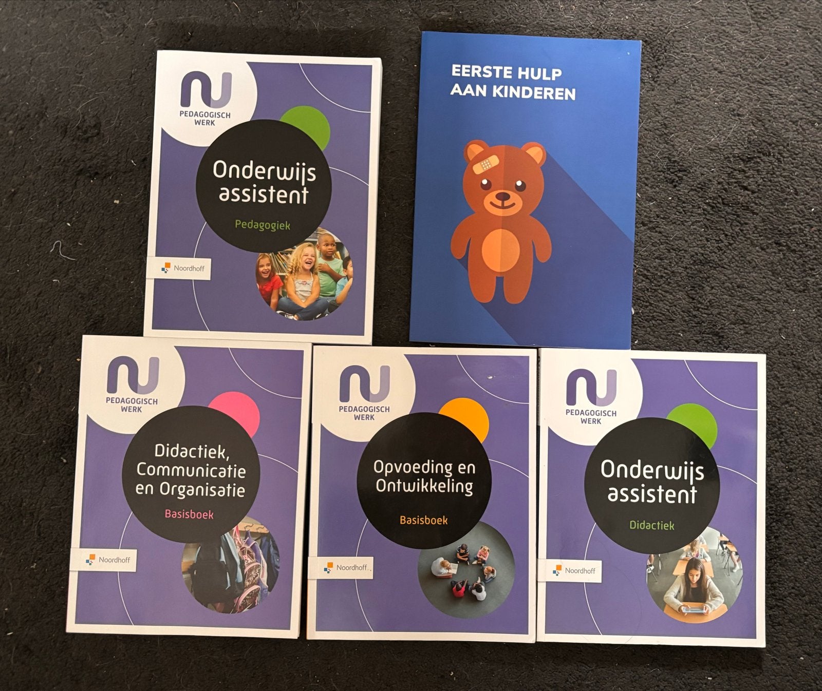 Pedagogisch Werk Boekenpakket - Onderwijsassistent & EHBO, Ophalen of Verzenden, Nieuw, Overige niveaus, Overige vakken