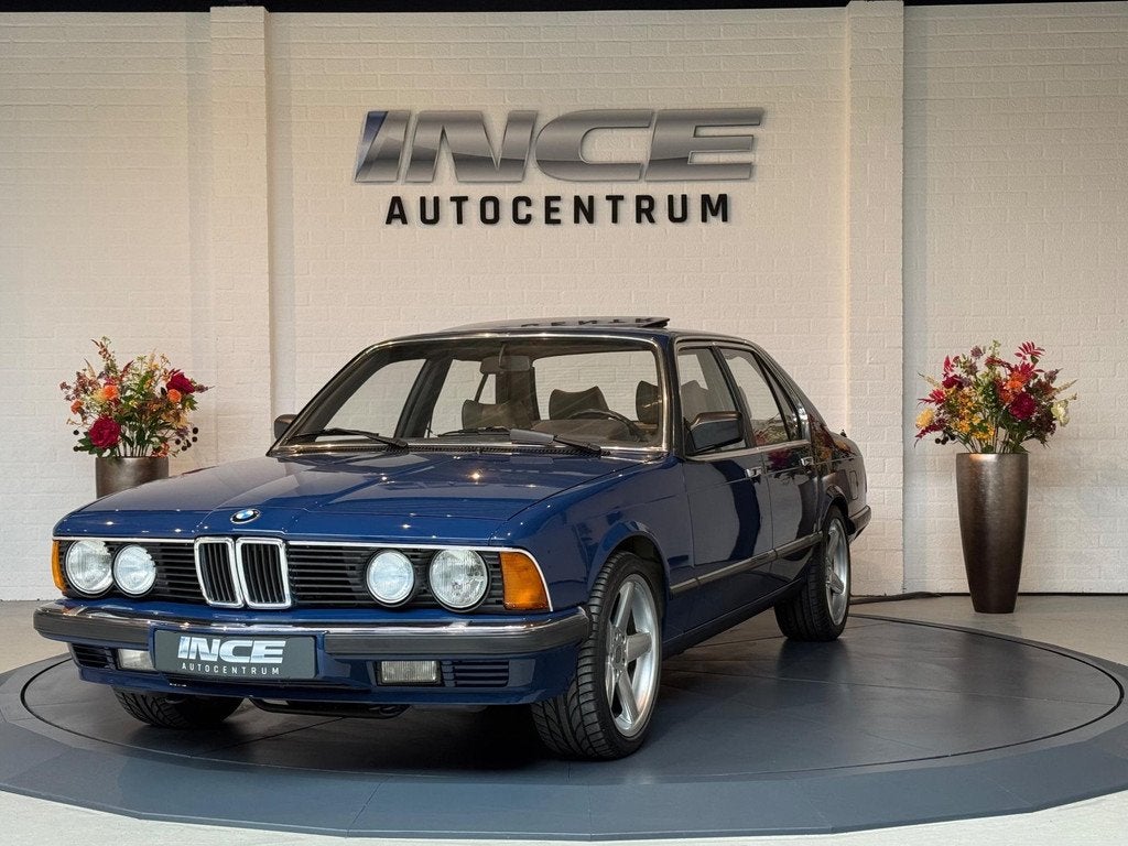 BMW 7-serie e23 740i | Oldtimer | Manual | 68dkm.| APK 04-27, Auto's, BMW, Achterwielaandrijving, Blauw, Bedrijf, 3952 cc