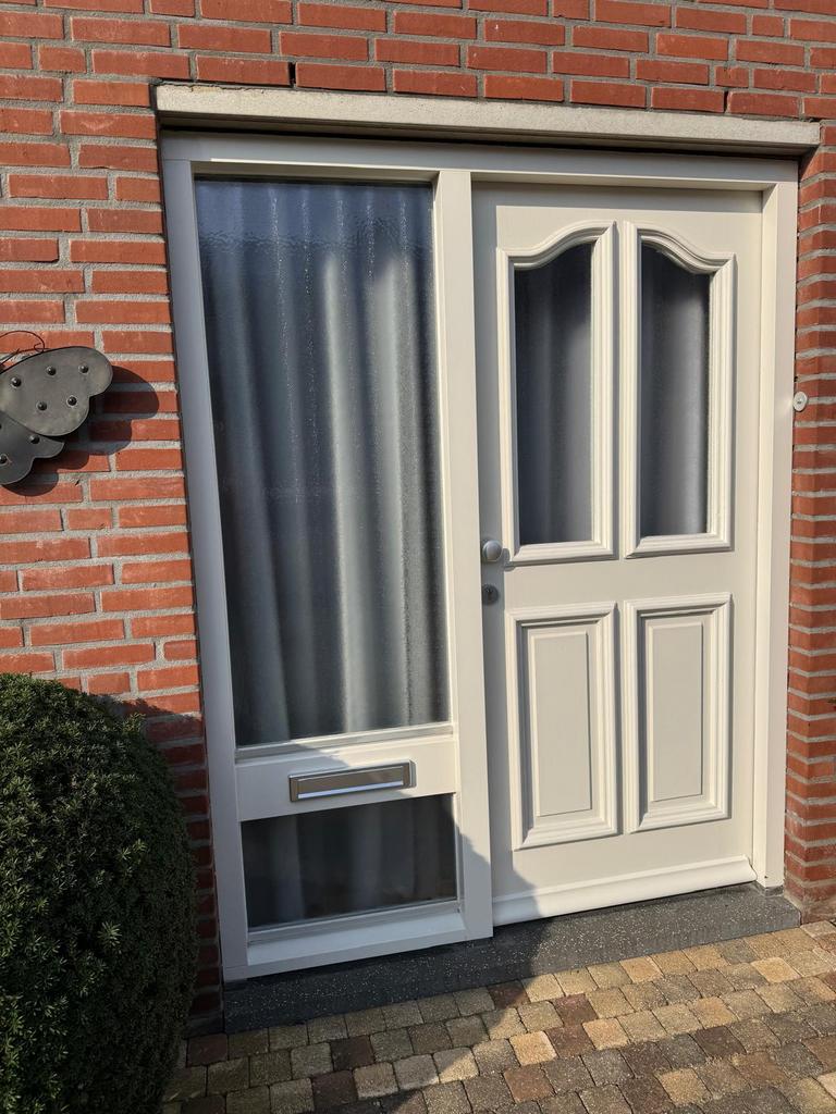 Voordeur met kozijn, Doe-het-zelf en Verbouw, Kozijnen en Schuifpuien, Zo goed als nieuw, Deurkozijn, Hout, 75 tot 150 cm, Ophalen