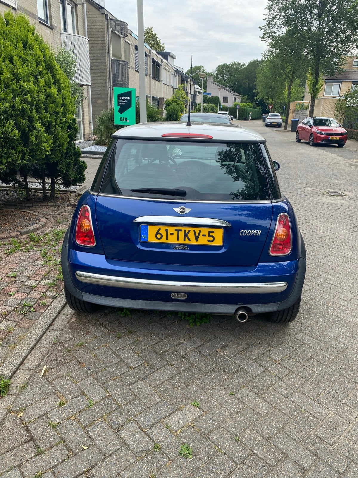 Mini 1.6 16V Cooper met lekke koppakking, Voorwielaandrijving, 15 km/l, Zwart, 4 cilinders