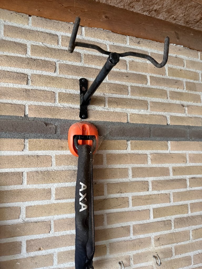 axa slot en fietsbeugel, Fietsen en Brommers, Ophalen, Zo goed als nieuw, Kettingslot